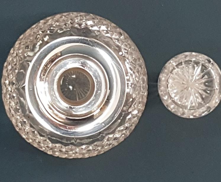 Victorian Cut Crystal Thistle Shaped Decanter with Silver Rim - Image 4