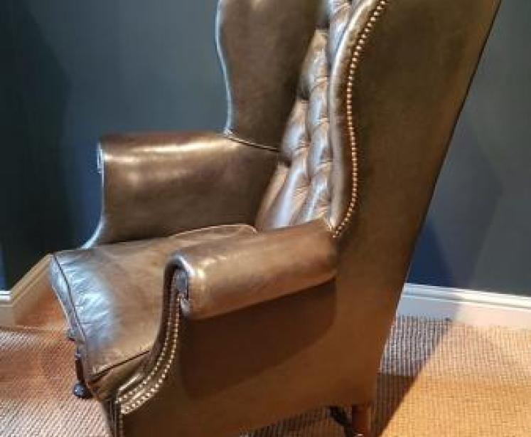 Superb Victorian Button Back Leather Wing Back Arm Chair - Image 2