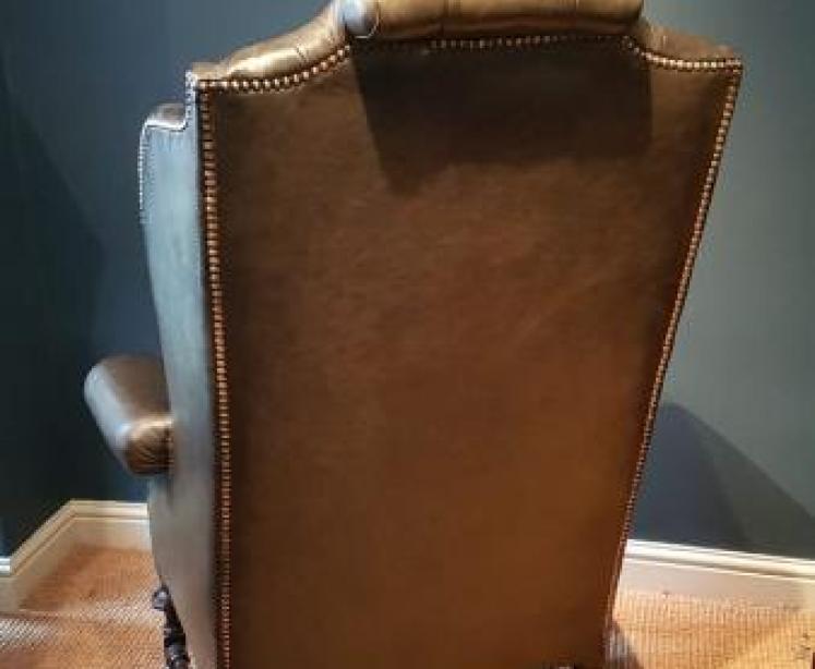 Superb Victorian Button Back Leather Wing Back Arm Chair - Image 4