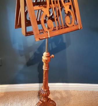 Superb Victorian Walnut Duet Music Stand