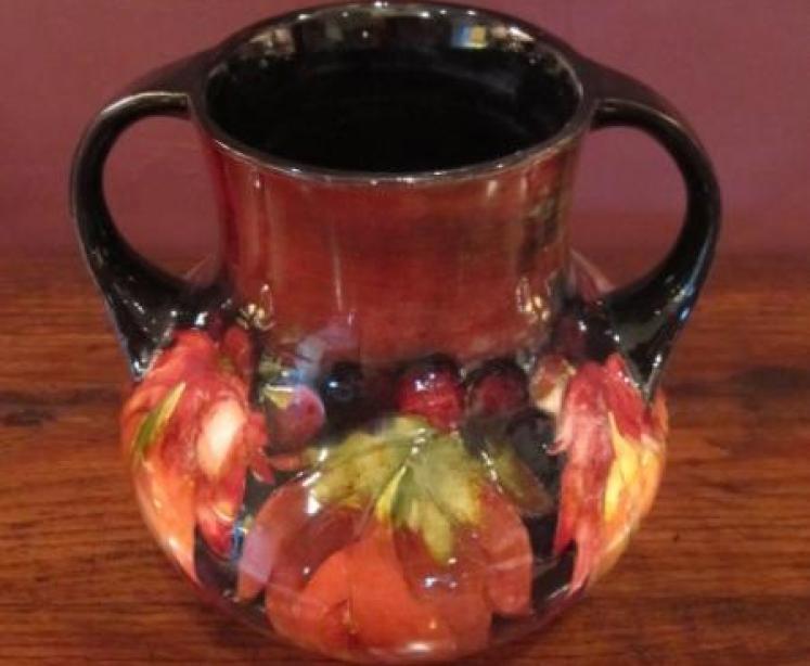 Superb Moorcroft Autumn Leaf & Berries Vase - Image 2