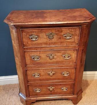 Small Proportioned George I Walnut Chest of Drawers