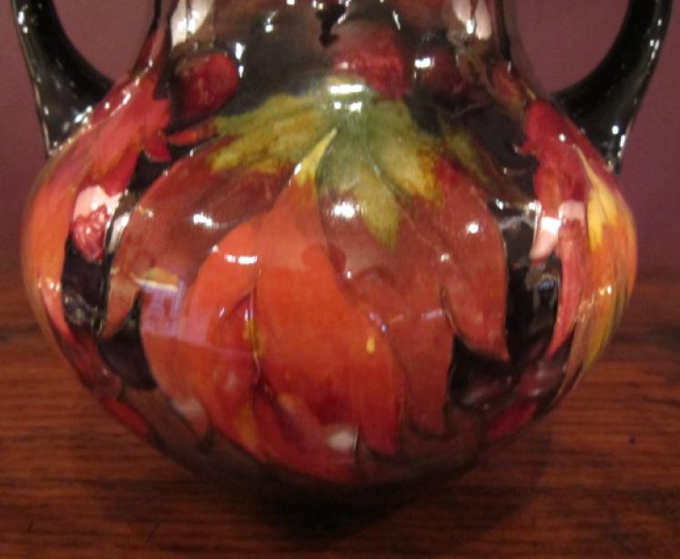 Superb Moorcroft Autumn Leaf & Berries Vase - Image 3