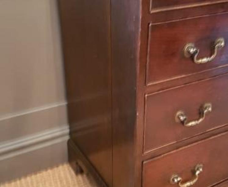 Small George III Oak Chest of Drawers - Image 4