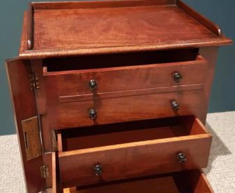 Victorian Mahogany Table Top Wellington Chest - Image 4