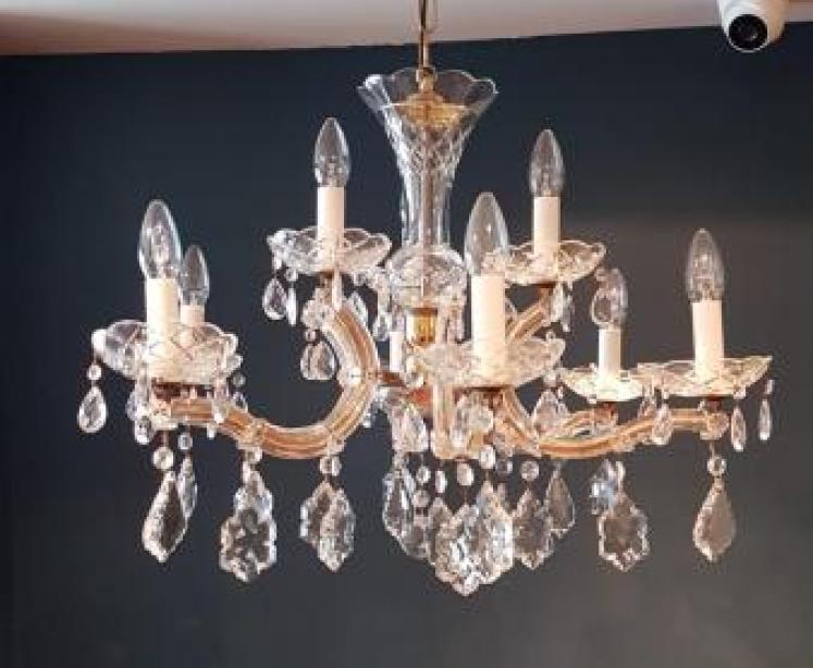 Fine Quality 1920's Cut Crystal Chandelier - Image 6