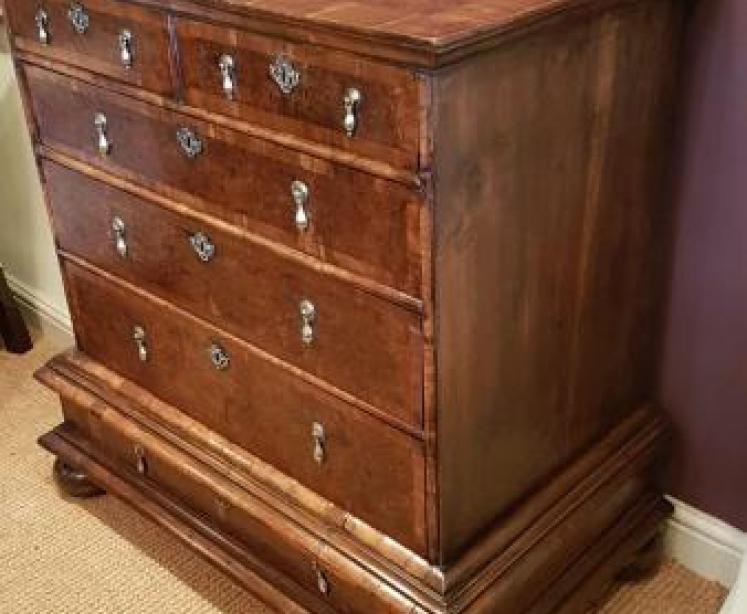 Fine William and Mary Period Walnut Chest - Image 2