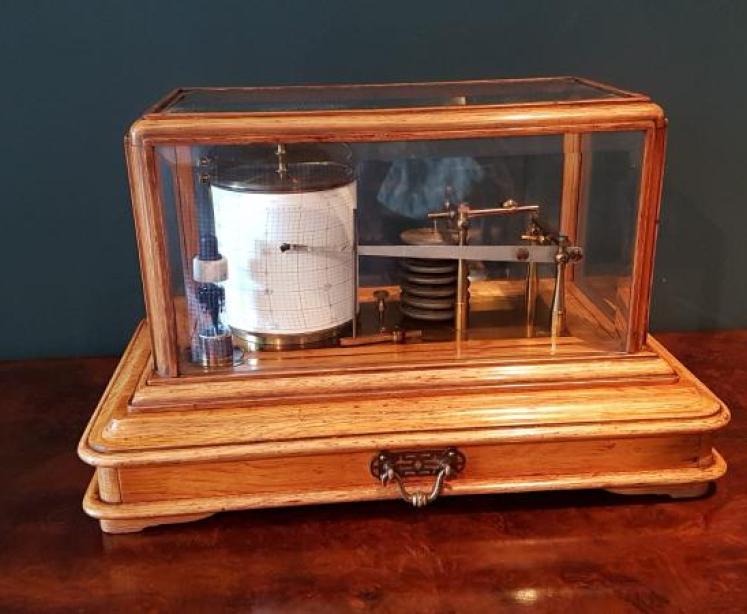 Superior Quality Antique Barograph - Image 1