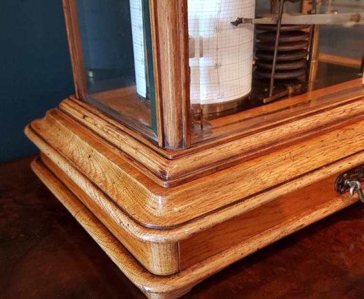 Superior Quality Antique Barograph - Image 5