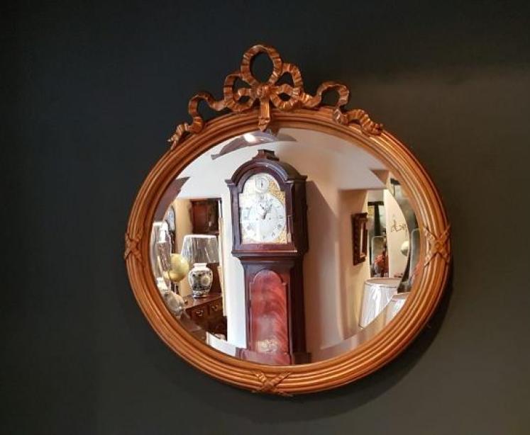 Victorian Oval Gilt Mirror - Image 1
