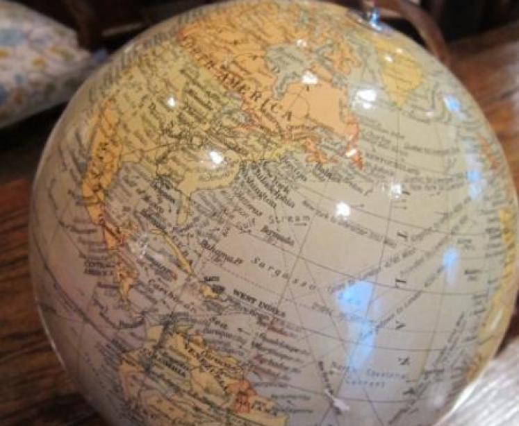 Original Art Deco 8" Phillip's Terrestrial Globe - Image 5