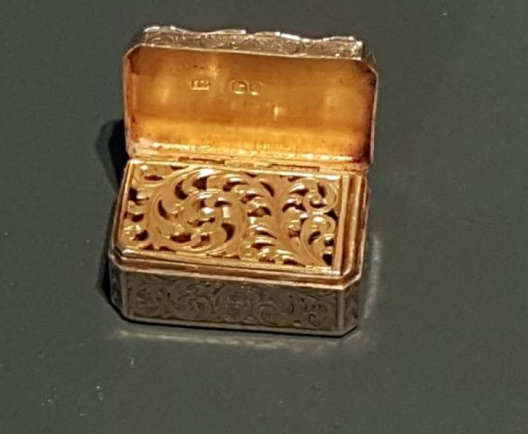 Sampson Mordan Silver Gilt Vinaigrette - Image 2