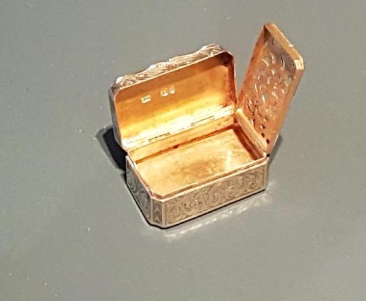 Sampson Mordan Silver Gilt Vinaigrette - Image 3