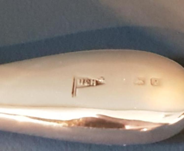 Silver and Tortoise Shell Handle Magnifying Glass - Image 5