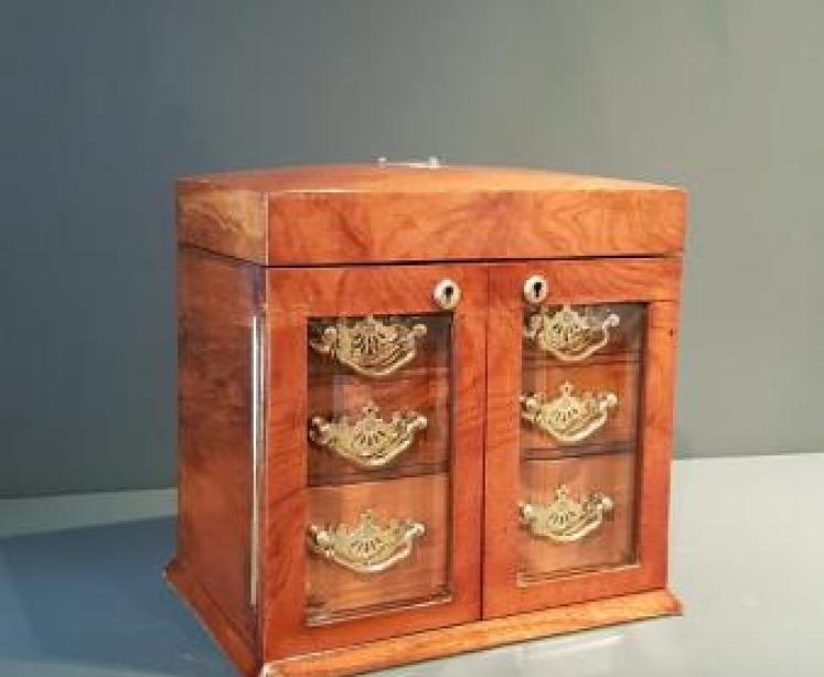 Victorian Figured Walnut Dome Top Jewellery Box - Image 1