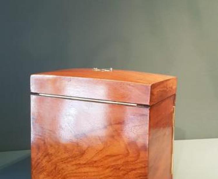 Victorian Figured Walnut Dome Top Jewellery Box - Image 3