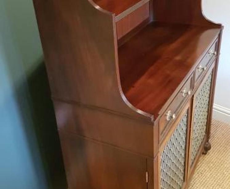 Fine Quality Regency Mahogany Bookcase Cabinet - Image 4