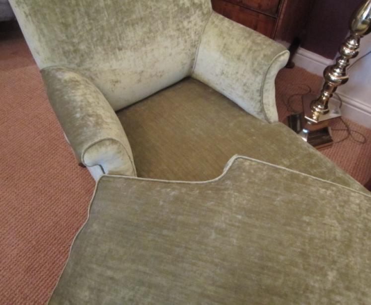 Superb Mid Victorian Upholstered Day Bed - Image 3