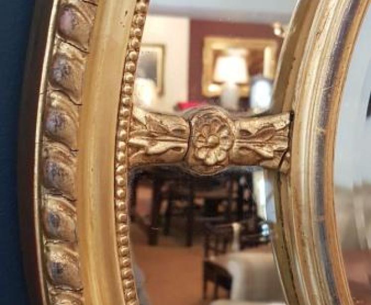 Large Victorian Oval Gilt Segmented Mirror  - Image 3