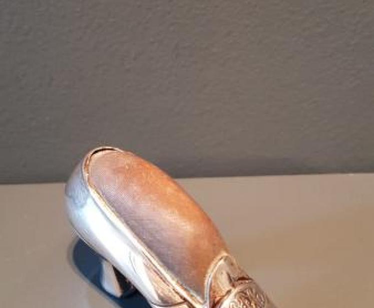 Silver Shoe Pin Cushion - Image 2