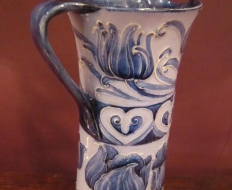 Superb Art Nouveau McIntyre Moorcroft Tulips Jug - Image 2