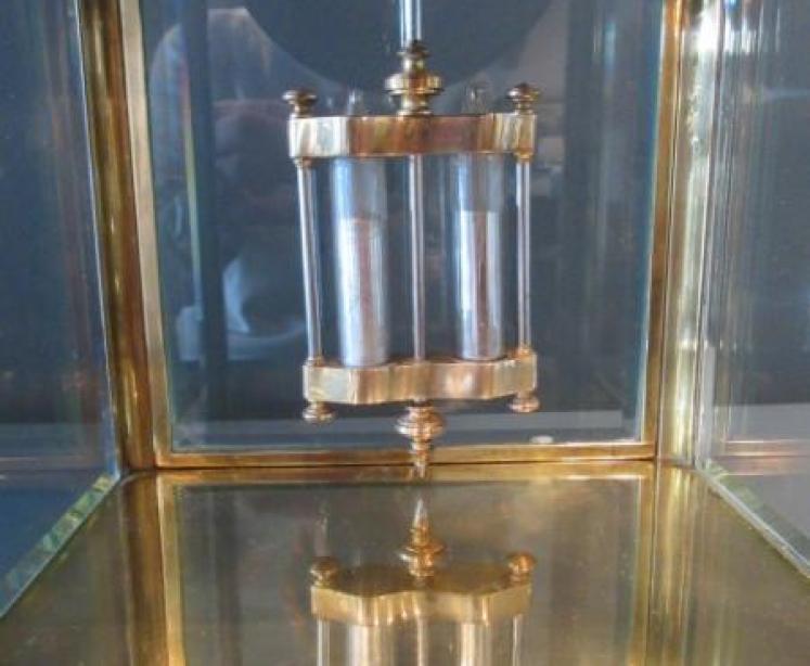 Superb 19th Century Paris Made 'Four Glass' Clock - Image 3