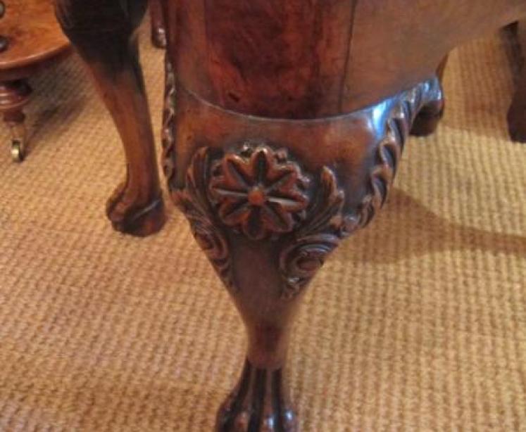 Outstanding George I Style Walnut Dressing Stool - Image 2