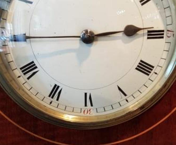 Fine Quality Inlaid Mahogany Mantel Clock  - Image 2