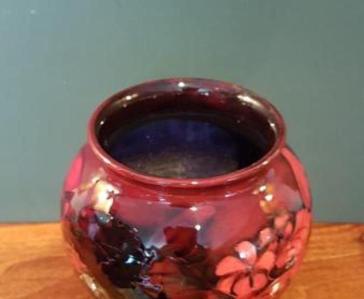 Superb Moorcroft Slipper Orchid Flambe Vase - Image 2
