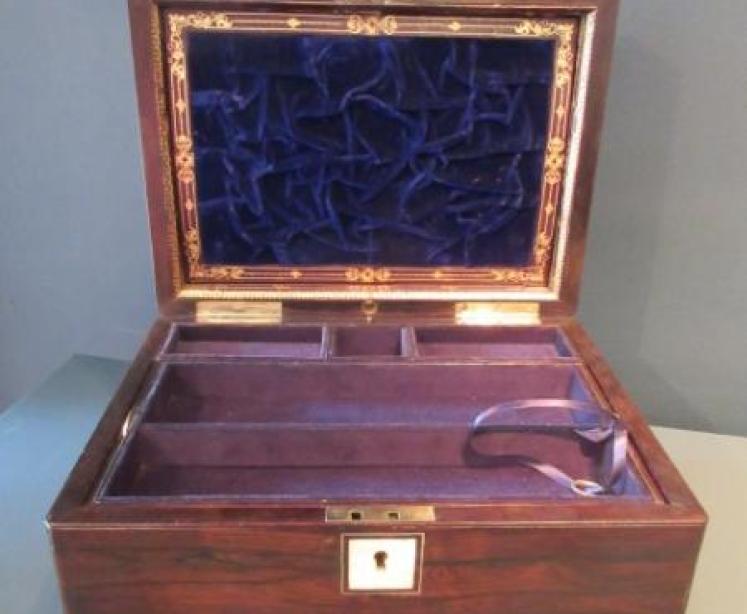Superb Mid Victorian Rosewood Jewellery Box - Image 2