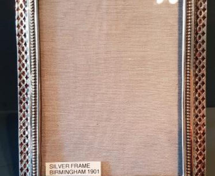 Superb Victorian Pierced Silver Photo Frame  - Image 2