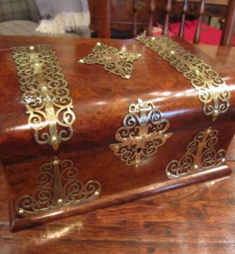 Victorian Burr Walnut Casket Jewellery Box