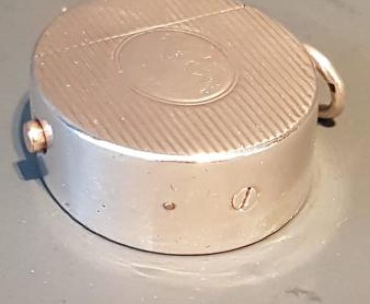 Unusual Victorian Patent Sovereign Box - Image 2