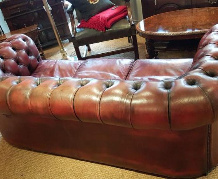 Original 1920's Red Hide Chesterfield Sofa  - Image 5