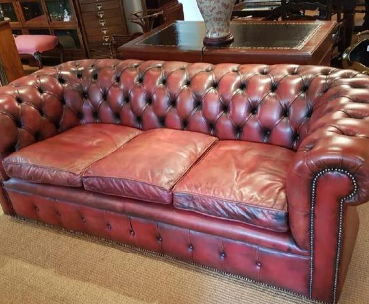 Original 1920's Red Hide Chesterfield Sofa  - Image 6