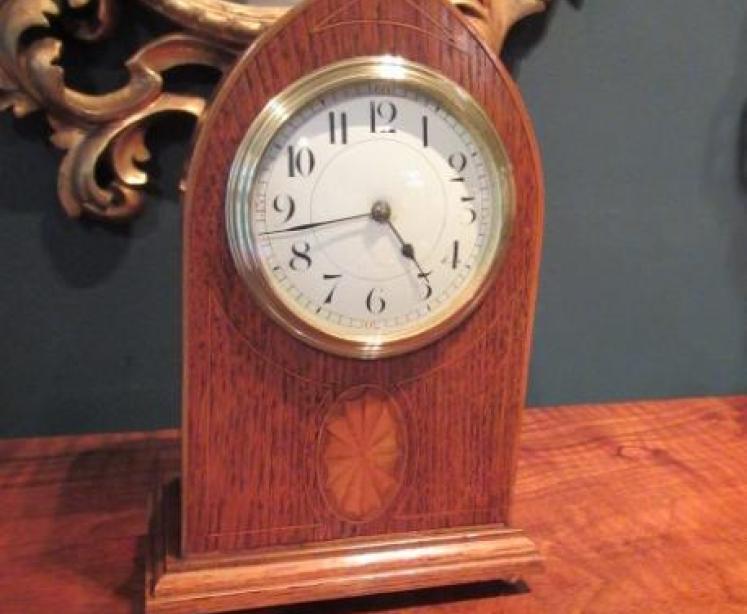 Edwardian Polished Oak Sheraton Inlaid Mantel Clock - Image 1