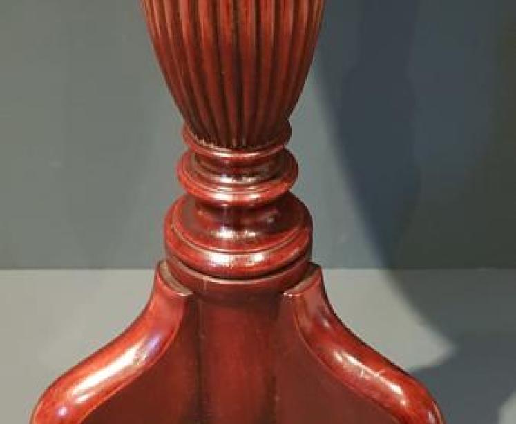 Matching Pair of Fine Quality Antique Wine Tables - Image 4