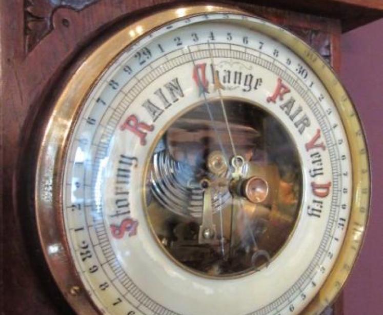 Small Victorian Polished Oak Banjo Barometer - Image 4
