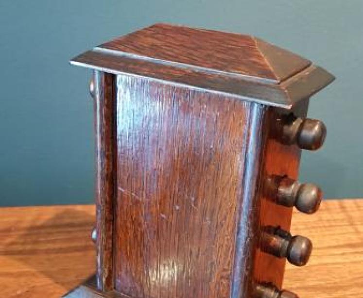 Edwardian Oak Perpetual Desk Calendar - Image 4