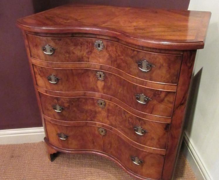 Antique Figured Walnut Serpentine Chest of Drawers - Image 1