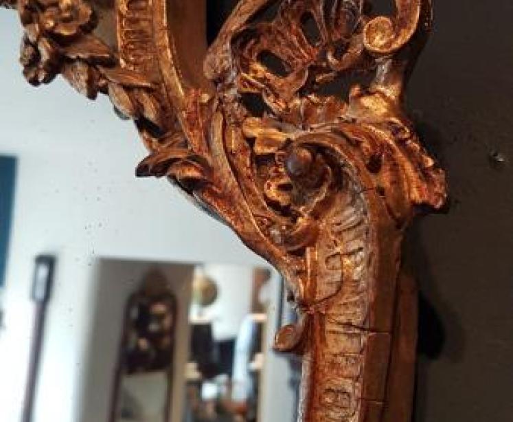 Antique Plaster Gilt Shield Shaped Mirror - Image 4