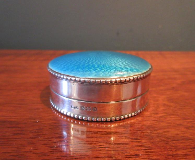 George V Period Silver & Turquoise Enamel Trinket Box  - Image 5