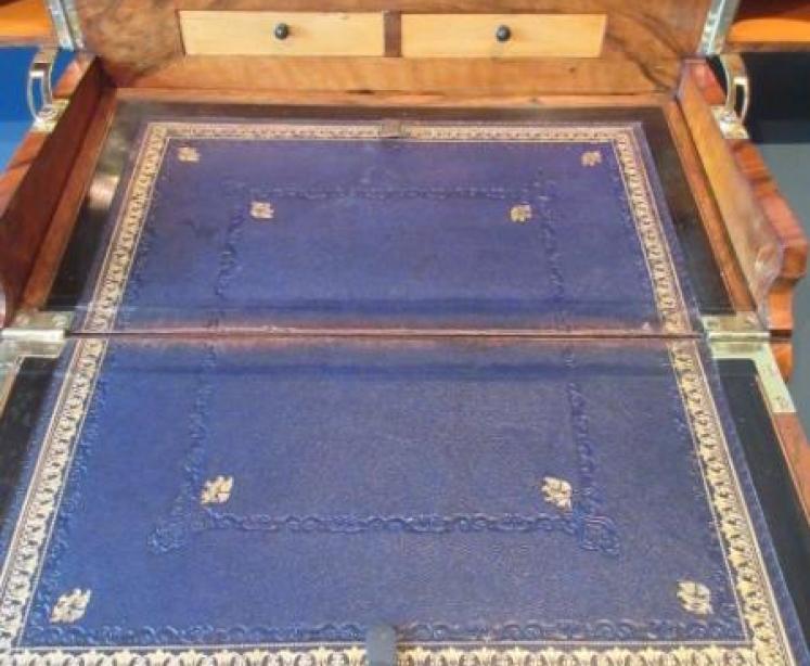 Outstanding Mid Victorian Burr Walnut Stationery Box - Image 4