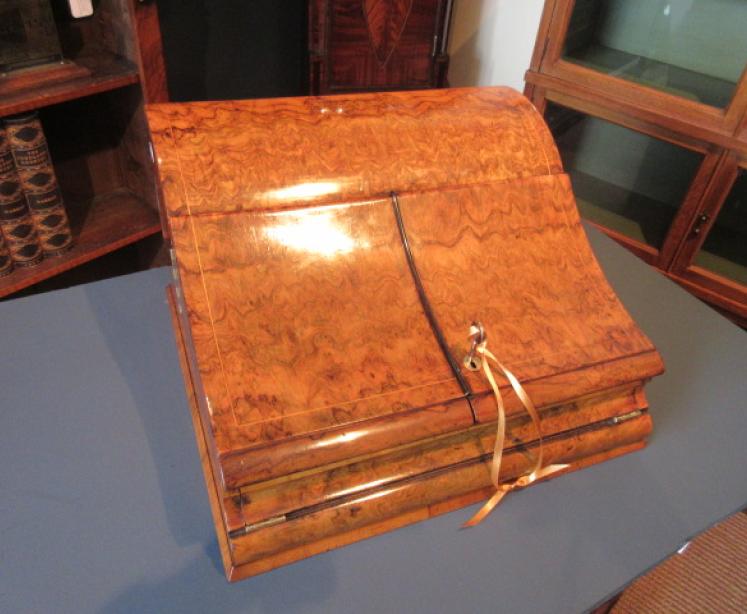 Outstanding Mid Victorian Burr Walnut Stationery Box - Image 7