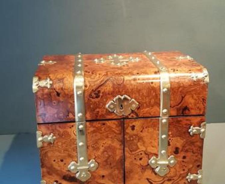 Superb Victorian Burr Walnut Tantalus Box - Image 5