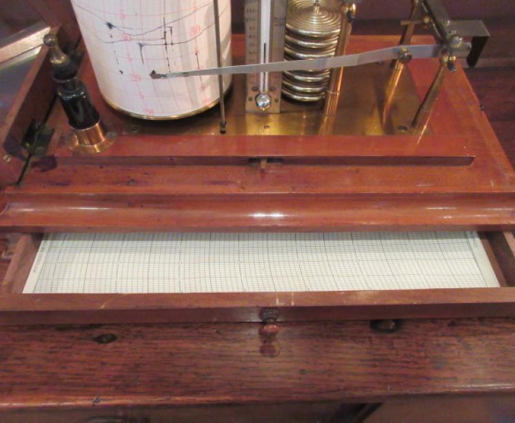 Victorian Walnut Cased Barograph with Thermometer - Image 5