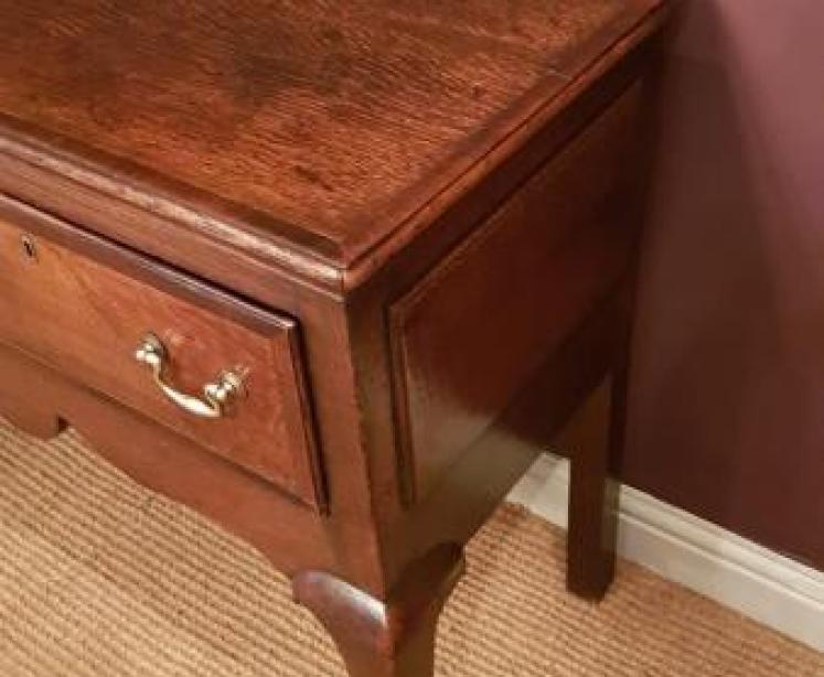 Fine George III Oak Cabriole Leg Dresser - Image 4