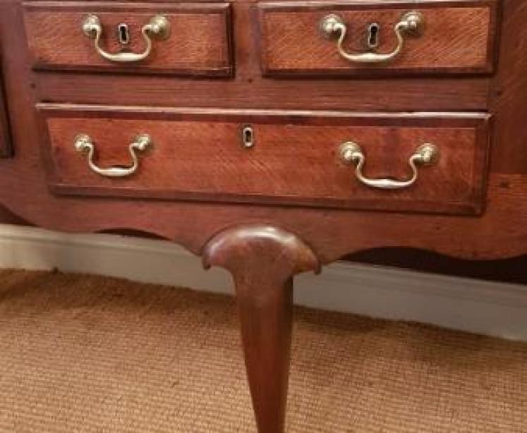 Fine George III Oak Cabriole Leg Dresser - Image 5