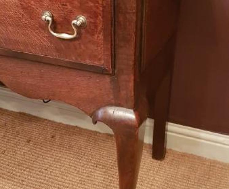 Fine George III Oak Cabriole Leg Dresser - Image 7