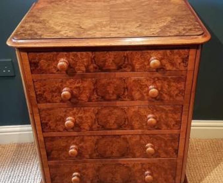 Small Mid Victorian Burr Walnut Chest of Drawers - Image 1